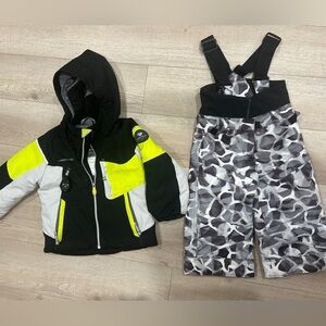 Obermeyer Black and Gray Camouflage Jacket and Pants Set. 2T